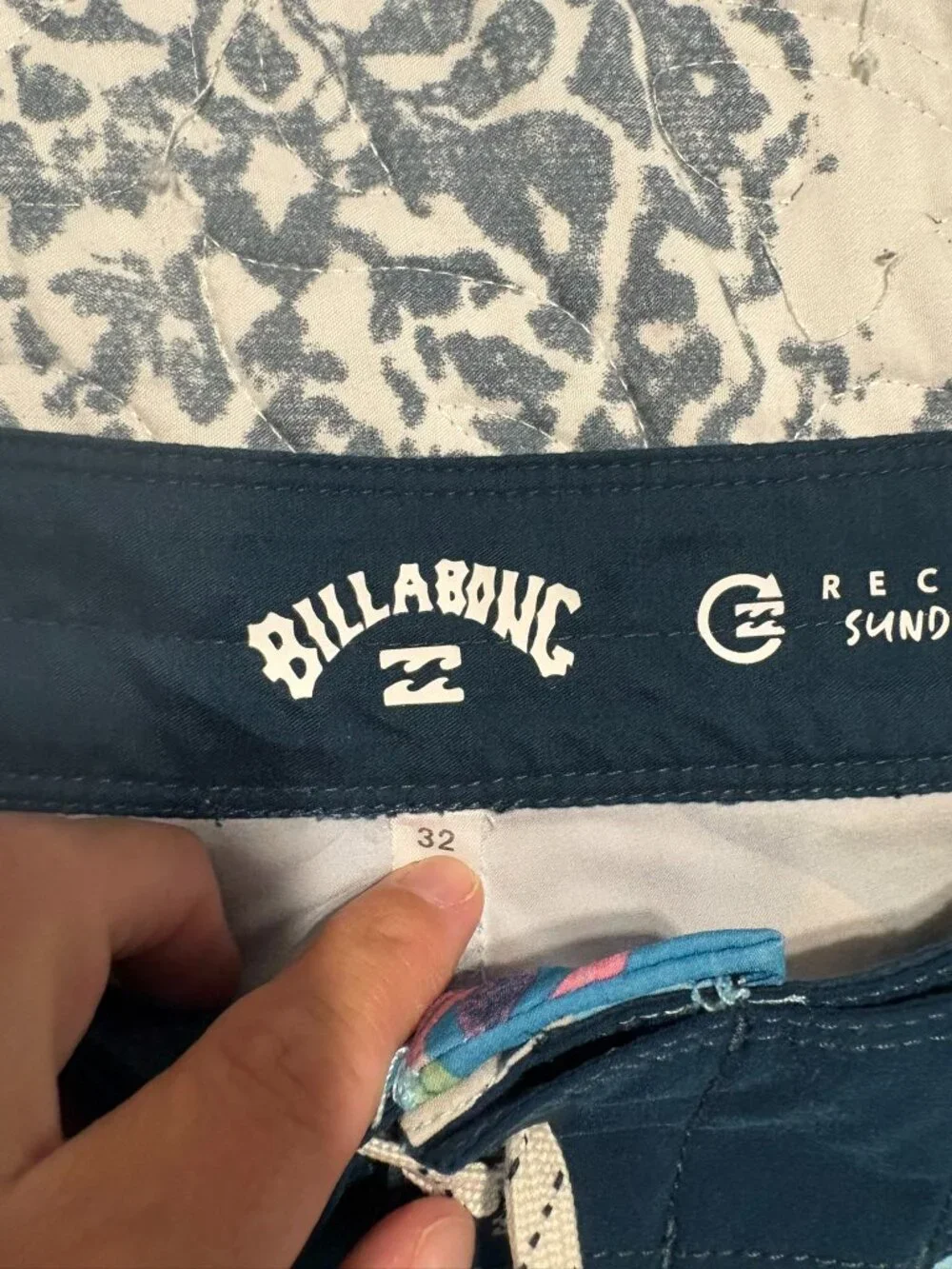 🌸Billabong Sundays Pro Tropical Floral Boardshorts Swim Trunks - Size 32🌸